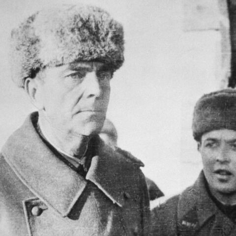 Σαν σήμερα 31 Ιανουαρίου: Το 1943, ο στρατάρχης Φρίντριχ Πάουλους παραδίδεται στον Κόκκινο Στρατό - Η Μάχη του Στάλινγκραντ λήγει με νίκη των Σοβιετικών. 