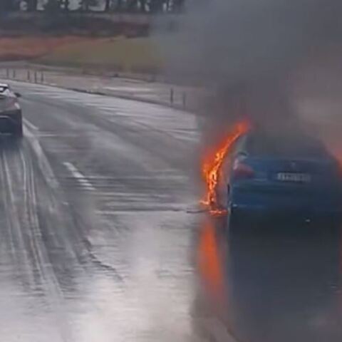 Φωτιά σε Ι.Χ στην Αθηνών-Κορίνθου