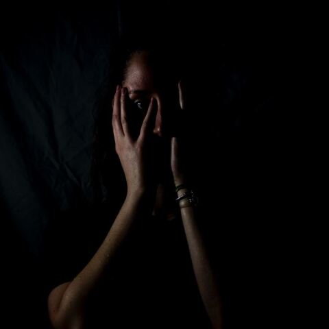 Απείλησε να κάψει την πρώην σύζυγό του μπροστά στα παιδιά τους