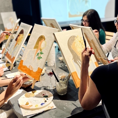 Community Club, η λέσχη που θες και εσύ να γίνεις μέλος