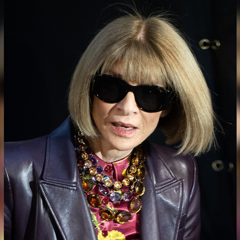 Anna Wintour: Γιατί φοράει πάντα το ίδιο κολιέ; Και πόσο ακριβό είναι; 