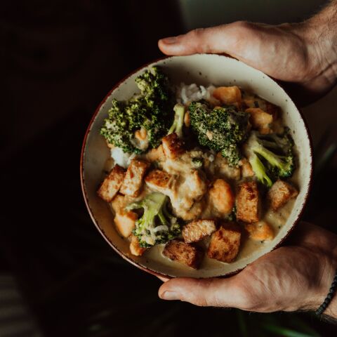  12 τροφές που βοηθούν το σώμα να παραμένει ζεστό τον χειμώνα