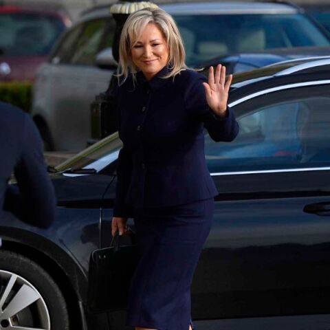 Βόρεια Ιρλανδία: Το κοινοβούλιο διόρισε για πρώτη φορά Πρώτη Υπουργό προερχόμενη από το Σιν Φέιν - Αλλαγή συσχετισμών στις πολιτικές ισορροπίες. 