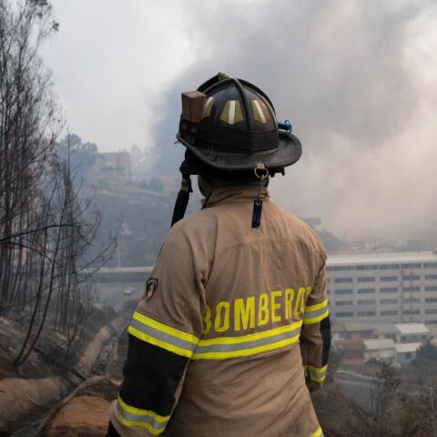 Χιλή: Τουλάχιστον 51 νεκροί στις πυρκαγιές - Καταστροφή χωρίς προηγούμενο - Κάηκαν 430.000 στρέμματα δάσους - Θα αυξηθεί ο αριθμός των θυμάτων.