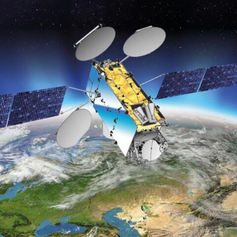 Hellas Sat 5: Ο πρώτος επιχειρησιακός δορυφόρος στον κόσμο με οπτικές τηλεπικοινωνίες laser μεγάλων ταχυτήτων - Προϊόν ελληνογαλλικής τεχνολογικής συνεργασίας.