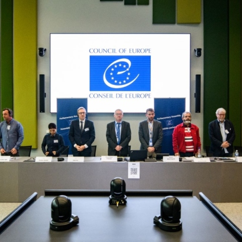 Justice Initiative: Όταν μια πρωτοβουλία ενάντια στην παιδική κακοποίηση γίνεται ψήφισμα στο Συμβούλιο της Ευρώπης 