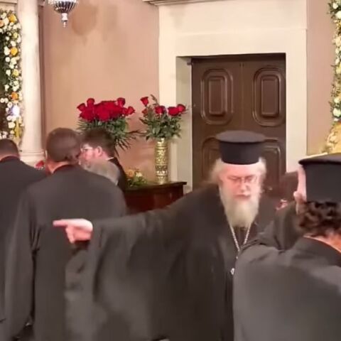 Μητρόπολη Κέρκυρας: Ανακοίνωση για το βίντεο που φέρεται να δείχνει τον Μητροπολίτη Νεκτάριο να ζητά την απομάκρυνση ΑμεΑ και η ανταπάντηση του Δ. Αλικάκου. 