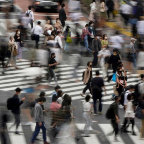 ΟΟΣΑ: Ο Οργανισμός Οικονομικής Συνεργασίας και Ανάπτυξης αναθεωρεί ανοδικά την πρόβλεψη για παγκόσμια ανάπτυξη το 2024 - Ανησυχία από τις επιθέσεις των Χούθι.