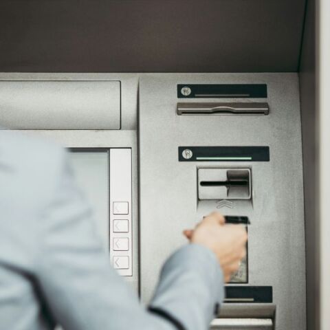 ΔΥΠΑ: Από σήμερα, 6 Φεβρουαρίου η ηλεκτρονική αίτηση για το ειδικό βοήθημα ευάλωτων ομάδων, ύψους 718,50 ευρώ - Προϋποθέσεις και βήματα για τη χορήγηση.