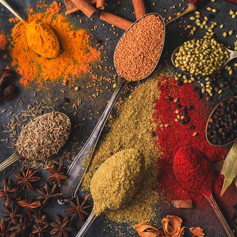 Κατσαρόλες με βιβλία: Συνταγές από την ανατολίτικη κουζίνα