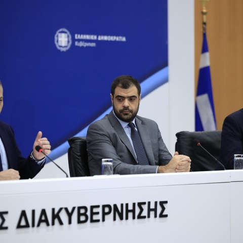 opadiki_via_pote_anoigoun_ta_gipeda_kameres_kai_tautoprosopia