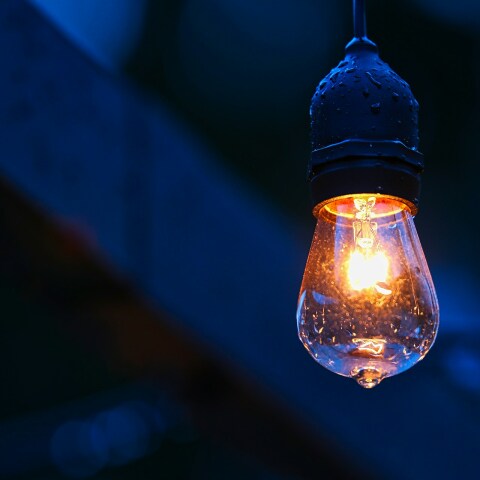 Λάμπα αναμμένη 