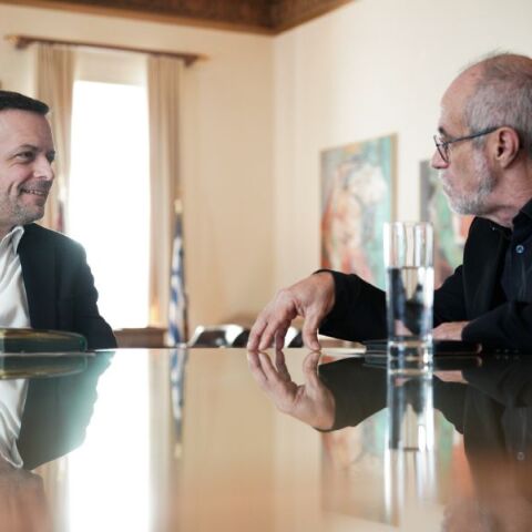 Δήμος Αθηναίων: Ο Χάρης Δούκας συνάντησε τον Κάρλος Μορένο, εμπνευστή της «πόλης των 15 λεπτών» - Τα θέματα που συζητήθηκαν.