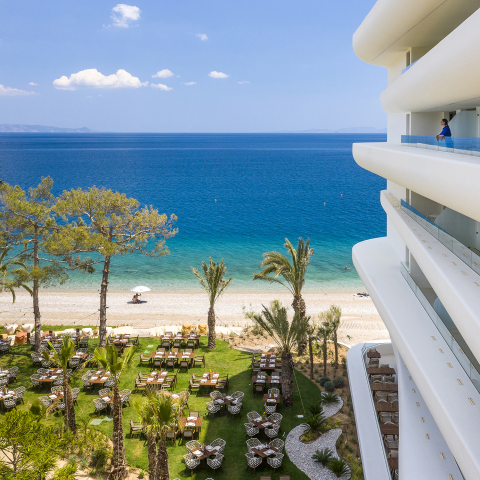 isla-brown-corinthia-drone-day-view-girl-on-balcony