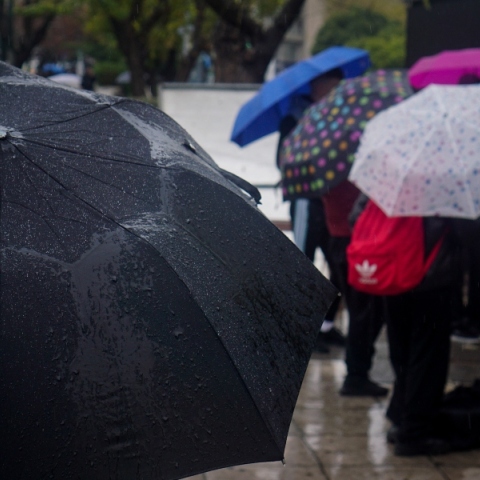 Καιρός: Σε ποιες περιοχές έρχονται βροχές και θυελλώδεις άνεμοι
