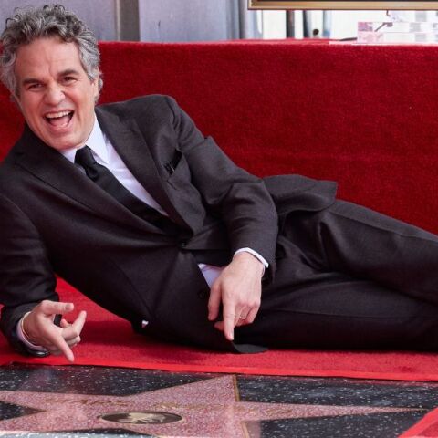 Μαρκ Ράφαλο: Απέκτησε αστέρι στη Λεωφόρο της Δόξας - Διεκδικεί Όσκαρ  για την ερμηνεία του στο «Poor Things» του Γιώργου Λάνθιμου.