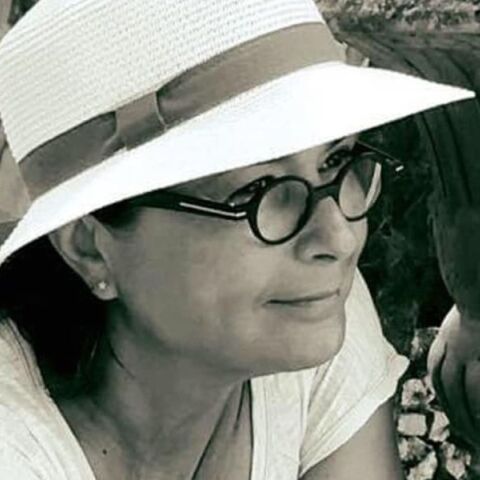 Το τελευταίο «αντίο» είπαν εκπρόσωποι του καλλιτεχνικού κόσμου στη Βαγγελιώ Αγγελίδου, F&B μάνατζερ της Στέγης του Ιδρύματος Ωνάση.