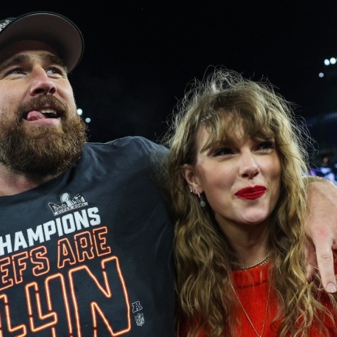 Τέιλορ Σουίφτ - Τράβις Κέλσι: Το ζευγάρι που αλλάζει το NFL και τον αθλητισμό
