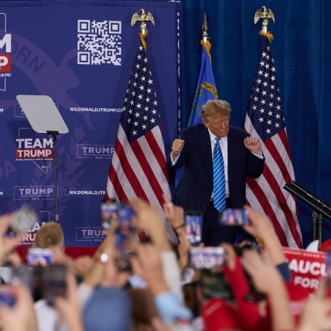 Τραμπ: Τα σχόλια για Ρωσία και ΝΑΤΟ εξόργισαν τον Λευκό Οίκο