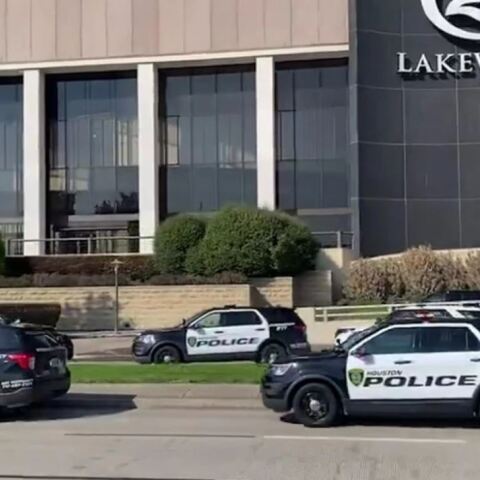 Πυροβολισμοί σε εκκλησία στο Τέξας - Δύο τραυματίες, νεκρή η δράστρια