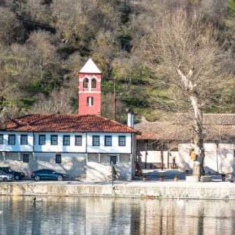 Υπουργείο Πολιτισμού: Συντήρηση και ανάδειξη μνημείων στην Καστοριά - Τι αλλάζει σε Μονή Παναγίας Μαυριώτισσας και Μεντρεσέ.