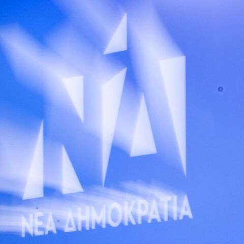 ΝΔ μετά την επίθεση Ρουβίκωνα στο σπίτι της δημοσιογράφου Λίνας Κλείτου: Καταδικάζουμε τη στοχοποίηση.