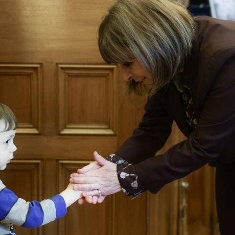 Παγκόσμια Ημέρα κατά του Παιδικού Καρκίνου: Η Κατερίνα Σακελλαροπούλου υποδέχθηκε παιδιά που ξεπέρασαν τη νόσο.