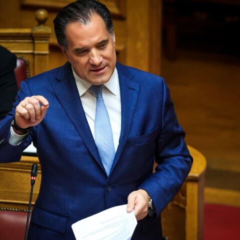 Άδωνις Γεωργιάδης: Σχόλιο για το χειρουργείο που επικαλέστηκε ο Παύλος Πολάκης για να απέχει από την ψηφοφορία για τον γάμο ομοφύλων.