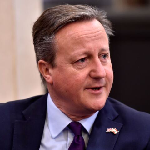 Έπαινοι στην Ελλάδα από τον Ντέιβιντ Κάμερον για το νόμο για τα ομόφυλα ζευγάρια