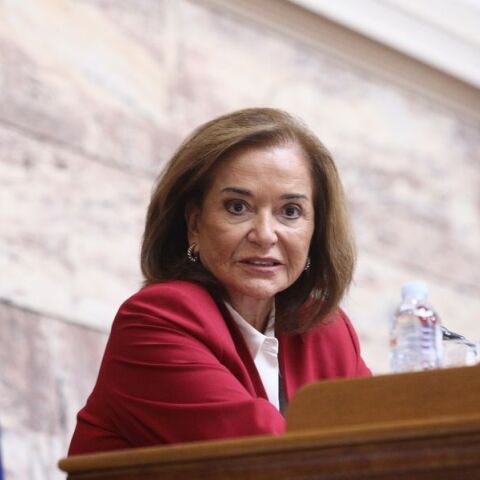 Ντόρα Μπακογιάννη: Η βουλευτής της ΝΔ σχολίασε τη στάση του ΚΚΕ στο νομοσχέδιο για τον γάμο των ομόφυλων ζευγαριών.