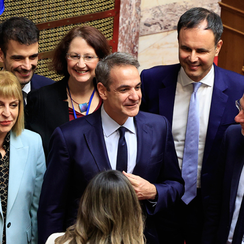 Γάμος ομόφυλων ζευγαριών: Η προοδευτική «συντήρηση» έκανε το θαύμα της