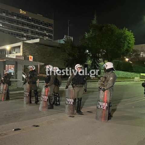 ΑΠΘ: Επιχείρηση της ΕΛ.ΑΣ. στην κατάληψη της Νομικής