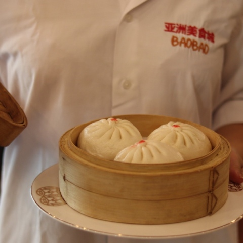 Πού θα δοκιμάσεις κινέζικη κουζίνα και θα σε σερβίρει ρομπότ