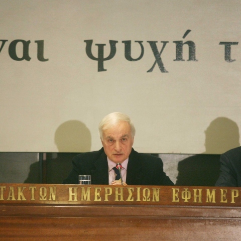 Μανώλης Μαυρομάτης: Πέθανε η σύζυγός του, Ρένα Βενιέρη έπειτα από μήνες νοσηλείας