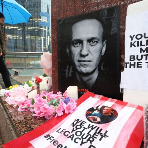 Γαλλία: "Αν με σκοτώσουν δεν θα αλλάξει τίποτα, υπάρχουν άλλοι που θα πάρουν τη θέση μου" δήλωνε ο Αλεξέι Ναβάλνι σε μια αδημοσίευτη συνέντευξή του πριν από τέσσερα χρόνια	