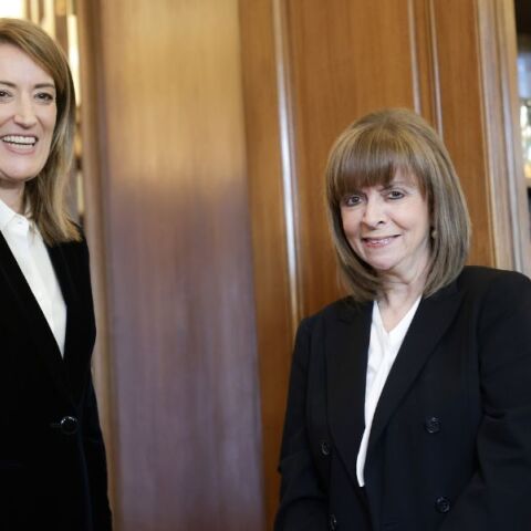 Κατερίνα Σακελλαροπούλου: Συνάντηση με την πρόεδρο του Ευρωκοινοβουλίου, Ρομπέρτα Μέτσολα - Ο διάλογος στο Προεδρικό Μέγαρο.