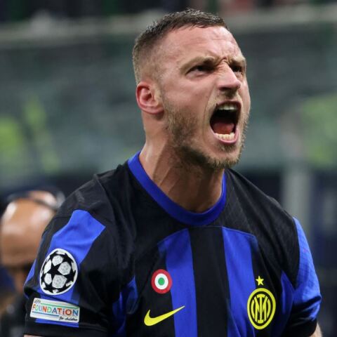 Champions League: Προβάδισμα η Ίντερ, στη ρεβάνς το εισιτήριο για Αϊτχόφεν και Ντόρτμουντ