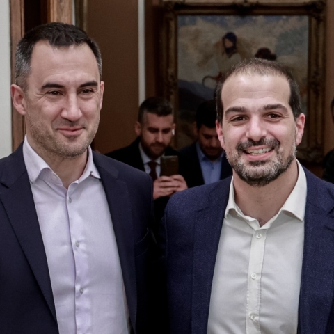 O Γαβριήλ Σακελλαρίδης επιστρέφει στην ενεργό πολιτική και αναλαμβάνει νευραλγική θέση στο κόμμα