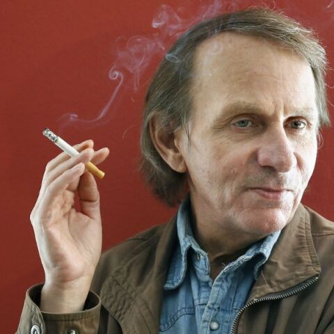 Σαν σήμερα 26 Φεβρουαρίου: Το 1956 γεννιέται ο Μισέλ Ουελμπέκ, ο διασημότερος εν ζωή Γάλλος συγγραφέας.