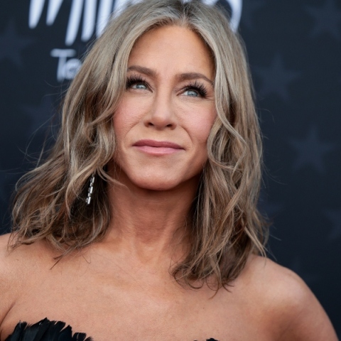 Τζένιφερ Άνιστον: Μερικές από τις στιγμές της στα βραβεία «People's Choice» 