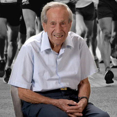 Στέλιος Πρασσάς: Μαραθωνοδρόμος, ετών 92