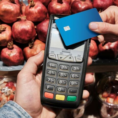 Αγορά και διασύνδεση POS: 3+1 ερωταπαντήσεις για τη χρηματοδότηση μέσω voucher - Από το υπουργείο Εθνικής Οικονομίας και Οικονομικών.