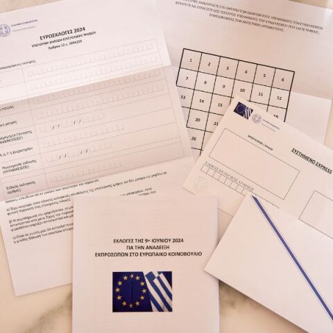 Επιστολική ψήφος: Υψηλό ενδιαφέρον με 11.300 αιτήσεις σε 6 ημέρες - Από το εσωτερικό της Ελλάδας έως την Κένυα και την Παπούα - Νέα Γουινέα. 