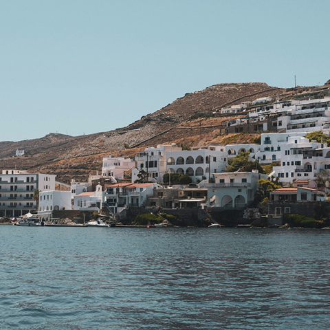 Κύθνος: Το «έξυπνο νησί» και το τοπικό αντι-αιολικό κίνημα