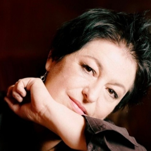 Η Σόνια Θεοδωρίδου μας ξεναγεί στη δική της Αθήνα