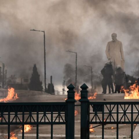 ΕΛ.ΑΣ.: Στις 8 ανήλθαν οι συλλήψεις και στις 15 οι προσαγωγές από τα επεισόδια στις συγκεντρώσεις στην Αθήνα - Τραυματίστηκαν δύο αστυνομικοί