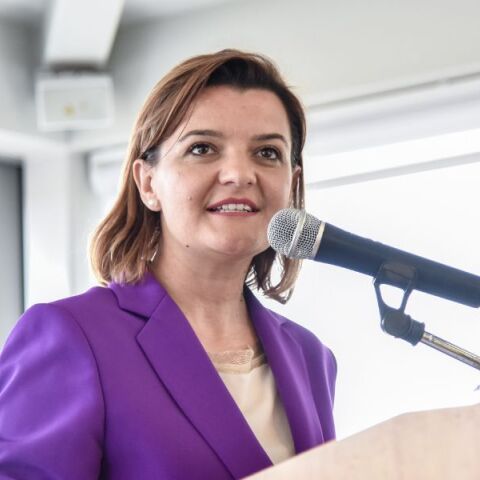 Ιωάννινα: Επίθεση αγνώστων στο γραφείο της υφυπουργού Μαρίας Κεφάλα, την ώρα της απεργιακής κινητοποίησης.