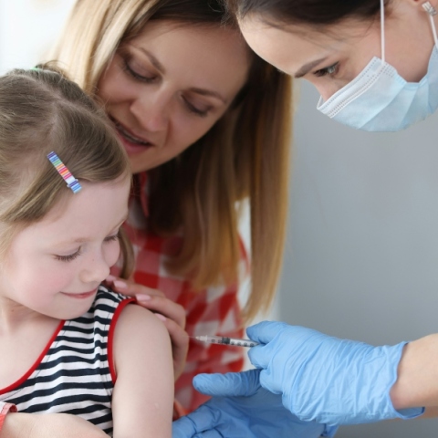 Aμφισβήτηση των εμβολιασμών τα τελευταία χρόνια προκαλούν επιδημία ιλαράς