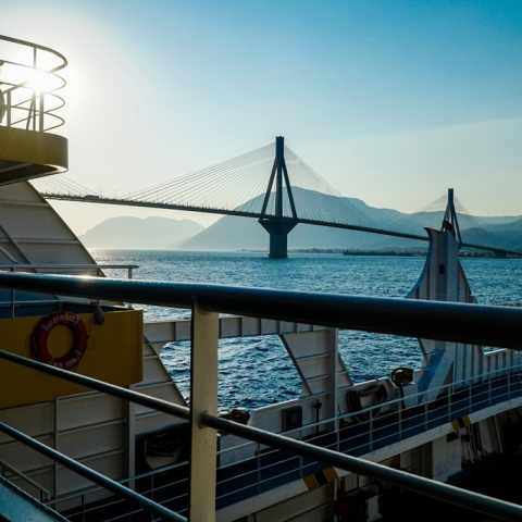 Το πορθμείο του Ρίου - Αντιρρίου μέσα από καράβι