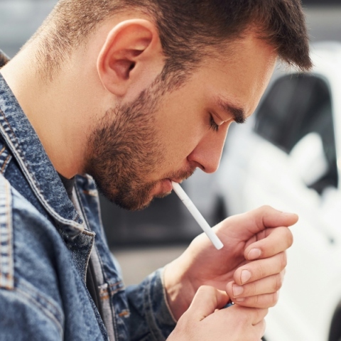 Νέα Ζηλανδία: Ακύρωσε την απαγόρευση πώλησης τσιγάρων 